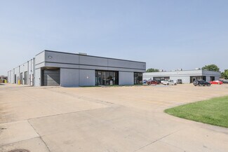 Plus de détails pour 9522 E 47th Pl, Tulsa, OK - Local d'activités à louer