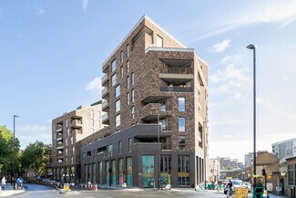 Plus de détails pour Creekside, Londres - Local commercial à louer