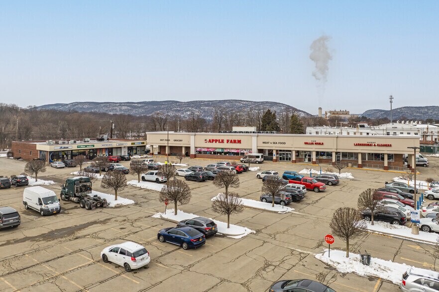10-20 Welcher Ave, Peekskill, NY à louer - Photo principale – Image 1 sur 5