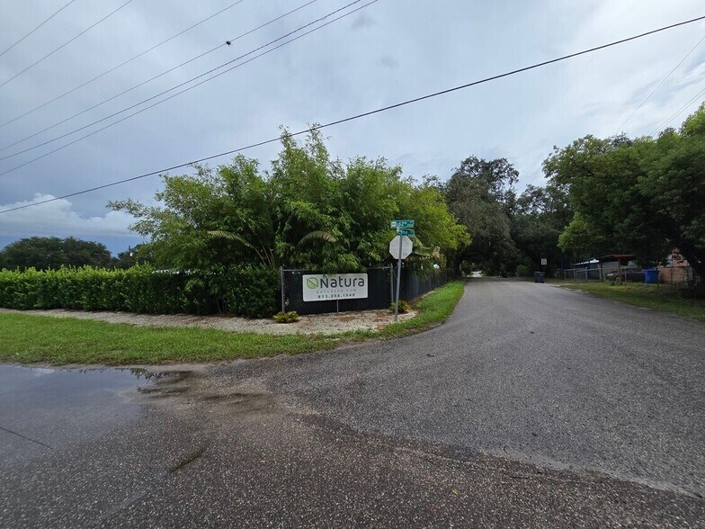 6202 Eugene St, Tampa, FL à louer - Photo de l’immeuble – Image 3 sur 12