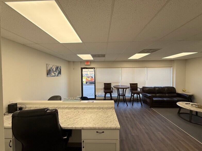 2332 N Cotner Blvd, Lincoln, NE à louer - Photo intérieure – Image 3 sur 6