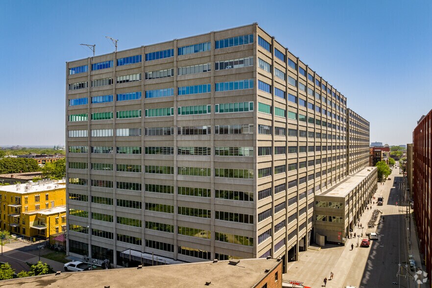 5455 Av de Gaspé, Montréal, QC à louer - Photo principale – Image 1 sur 34