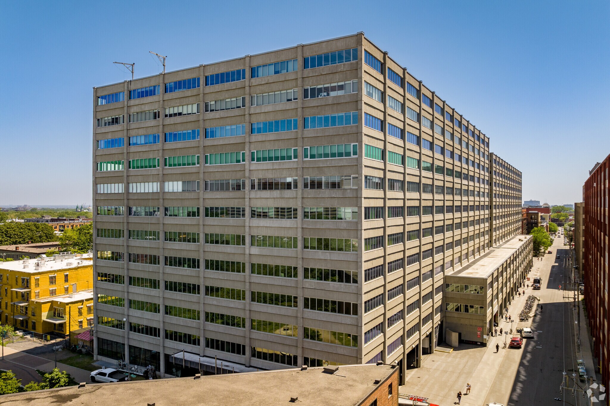 5455 Av de Gaspé, Montréal, QC à louer Photo principale– Image 1 sur 35