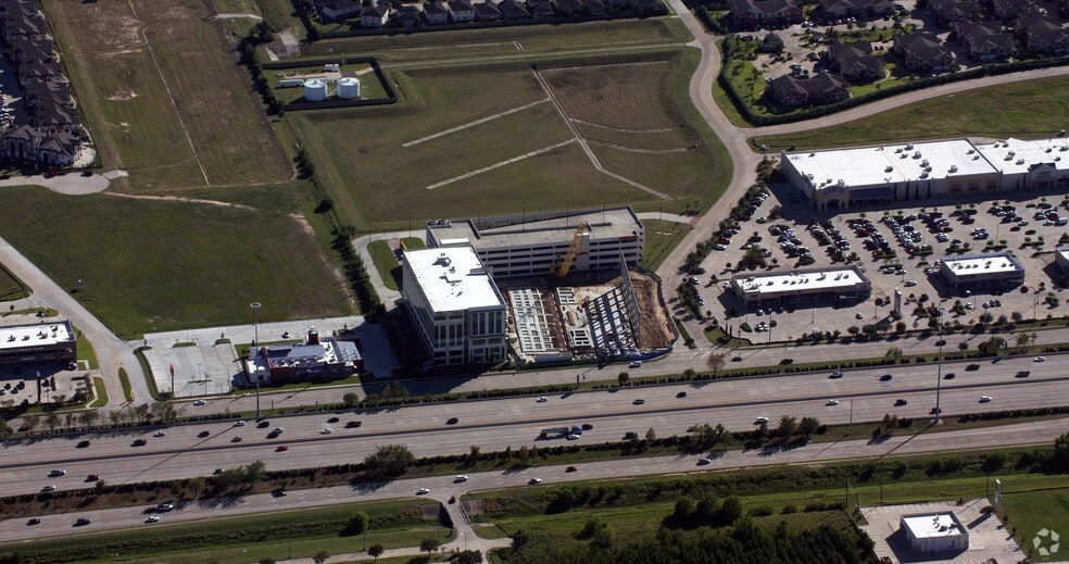 24205 Katy Fwy, Katy, TX à vendre - Photo principale – Image 1 sur 12
