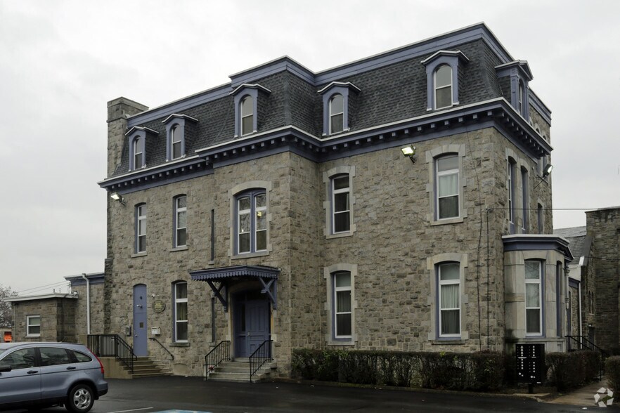 4811 Germantown Ave, Philadelphia, PA à louer - Photo de l’immeuble – Image 2 sur 5