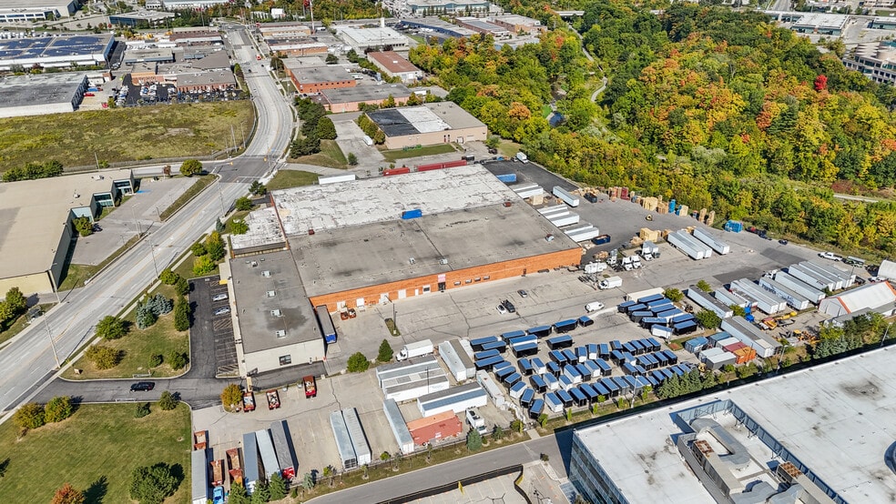 5135 Creekbank Rd, Mississauga, ON à vendre - Photo de l’immeuble – Image 2 sur 16