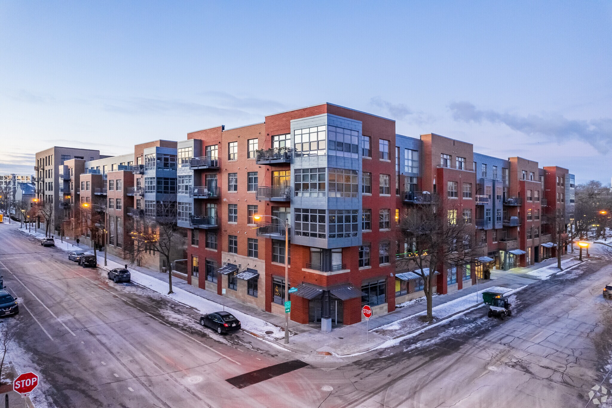 411 E Menomonee St, Milwaukee, WI à louer Photo principale– Image 1 sur 17