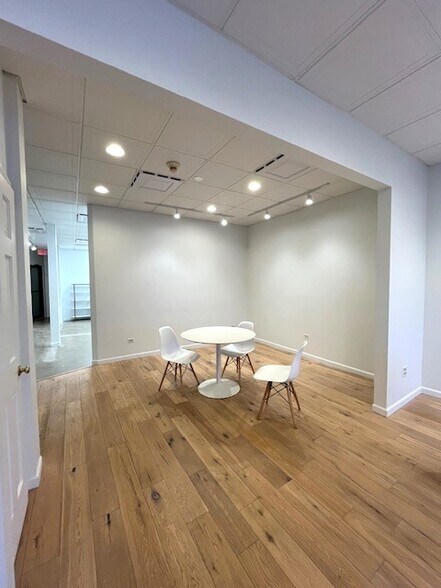 421-427 Sheridan Rd, Highwood, IL à louer - Photo intérieure – Image 2 sur 8