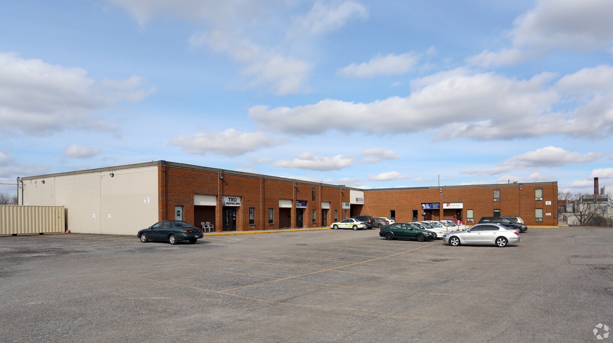 300 Mill St, Kitchener, ON à louer Photo de l’immeuble– Image 1 sur 2