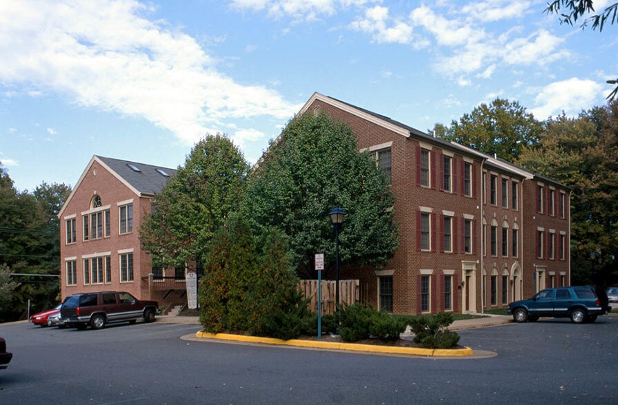 10615 Judicial Dr, Fairfax, VA à vendre - Photo de l’immeuble – Image 2 sur 13