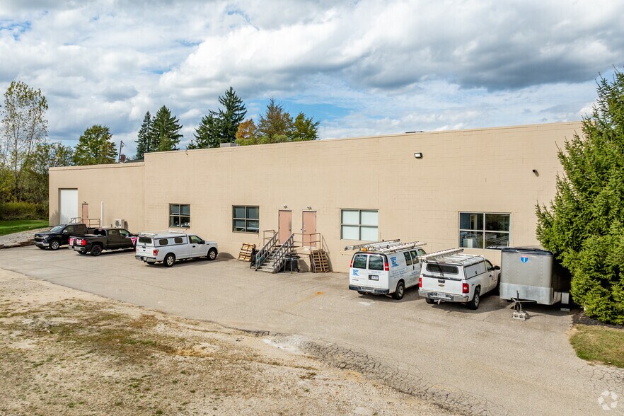 1684 Medina Rd, Medina, OH à louer - Photo de l’immeuble – Image 2 sur 5