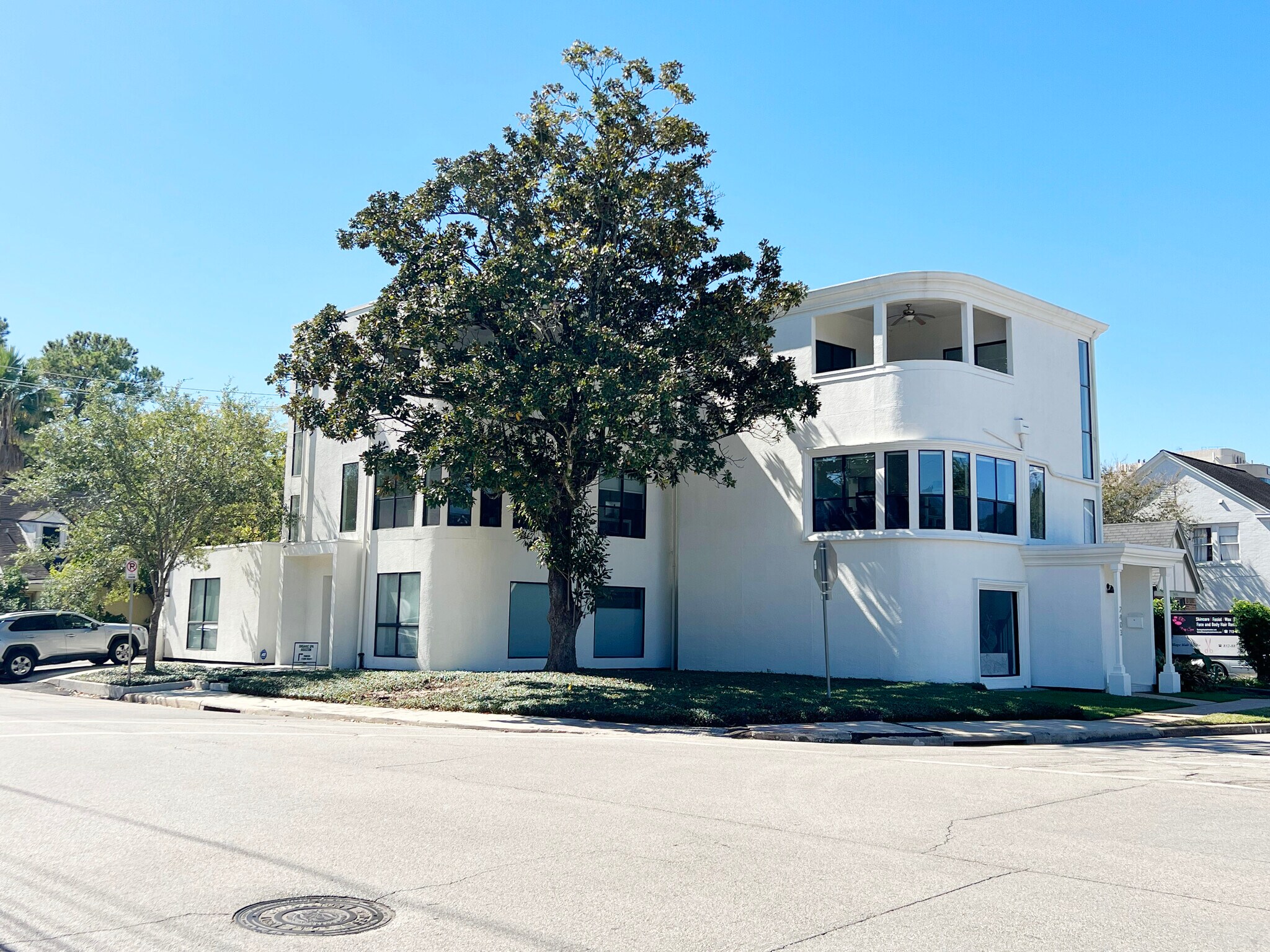 2401 Sunset Blvd, Houston, TX à louer Photo de l’immeuble– Image 1 sur 10