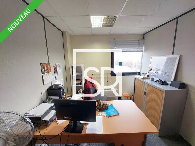 Bureau dans Clermont-Ferrand à vendre - Photo de l’immeuble – Image 2 sur 11
