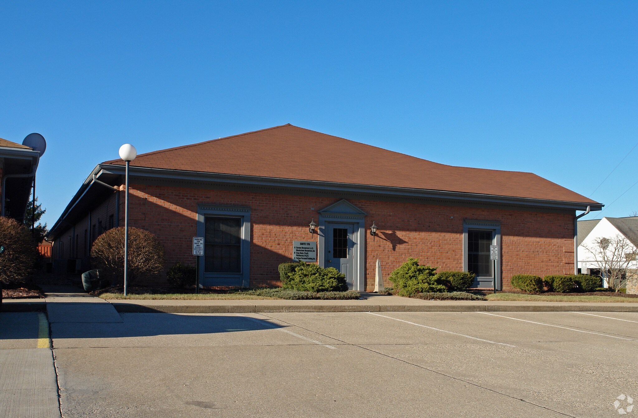 170-176 Barnwood Dr, Edgewood, KY à louer Photo principale– Image 1 sur 9