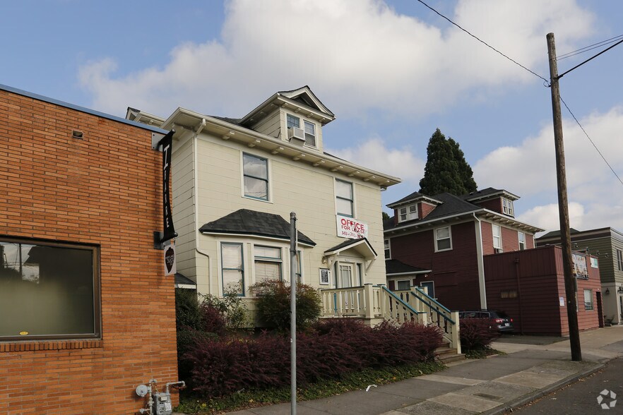 1923 NE Broadway St, Portland, OR à louer - Photo de l’immeuble – Image 3 sur 16