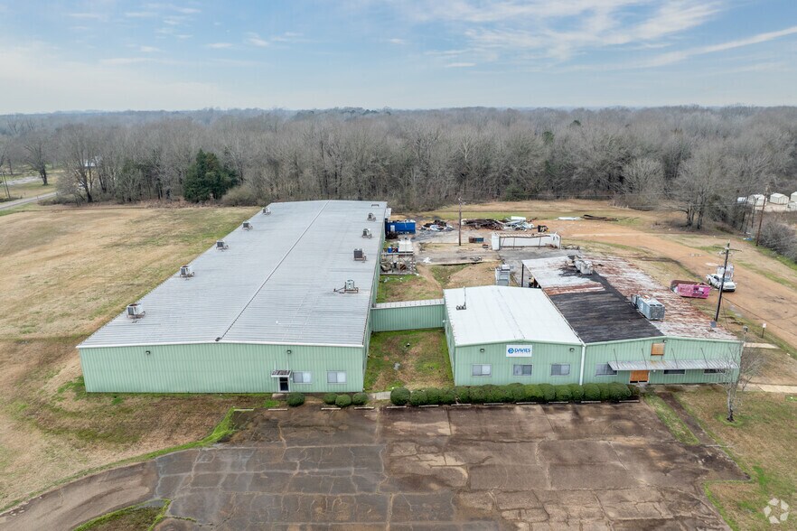 120 Saint Charles Ave, Flora, MS à vendre - Photo principale – Image 1 sur 7