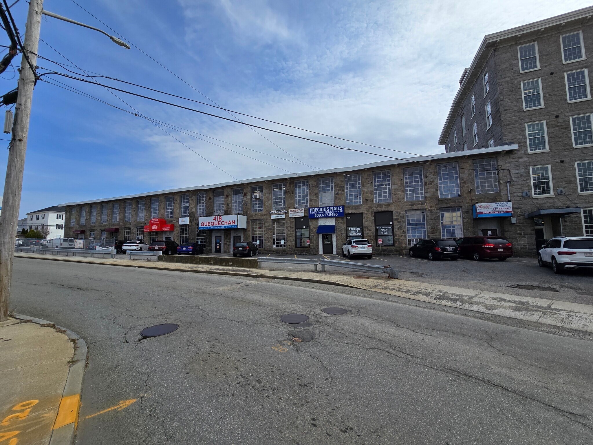 418 Quequechan St, Fall River, MA à vendre Photo principale– Image 1 sur 23