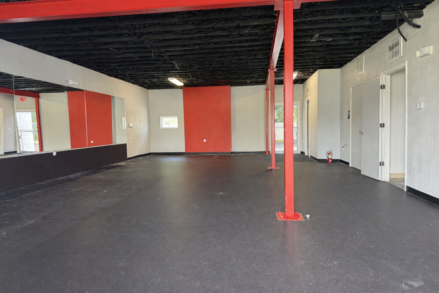 5251 S Dale Mabry Hwy, Tampa, FL à louer Photo intérieure– Image 1 sur 7