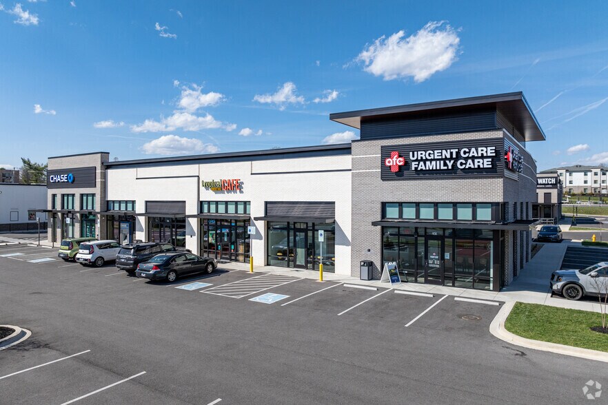 275 S Illinois Ave, Oak Ridge, TN à louer - Photo de l’immeuble – Image 2 sur 4