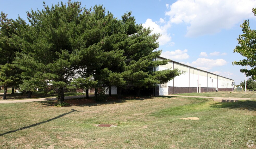 1091 Mill Park Dr, Lancaster, OH à vendre - Photo de l’immeuble – Image 3 sur 7