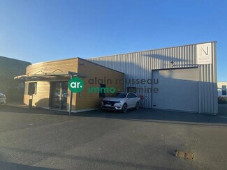 Plus de détails pour Local d'activités à louer