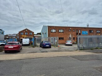Plus de détails pour Gore Rd, New Milton - Industriel/Logistique à louer
