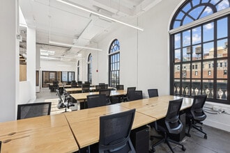 525 Broadway, New York, NY à louer Photo intérieure– Image 2 sur 2