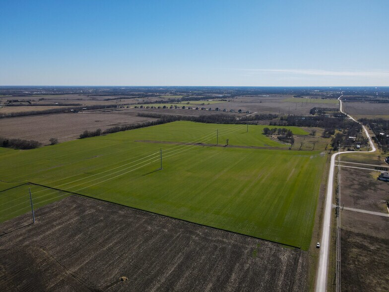 8212 Farmington Rd, Gunter, TX à vendre - Photo de l’immeuble – Image 2 sur 19