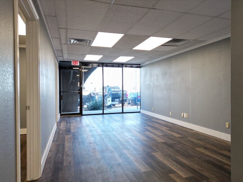 3501-3539 NW Loop 820, Fort Worth, TX à louer - Photo de l’immeuble – Image 3 sur 19