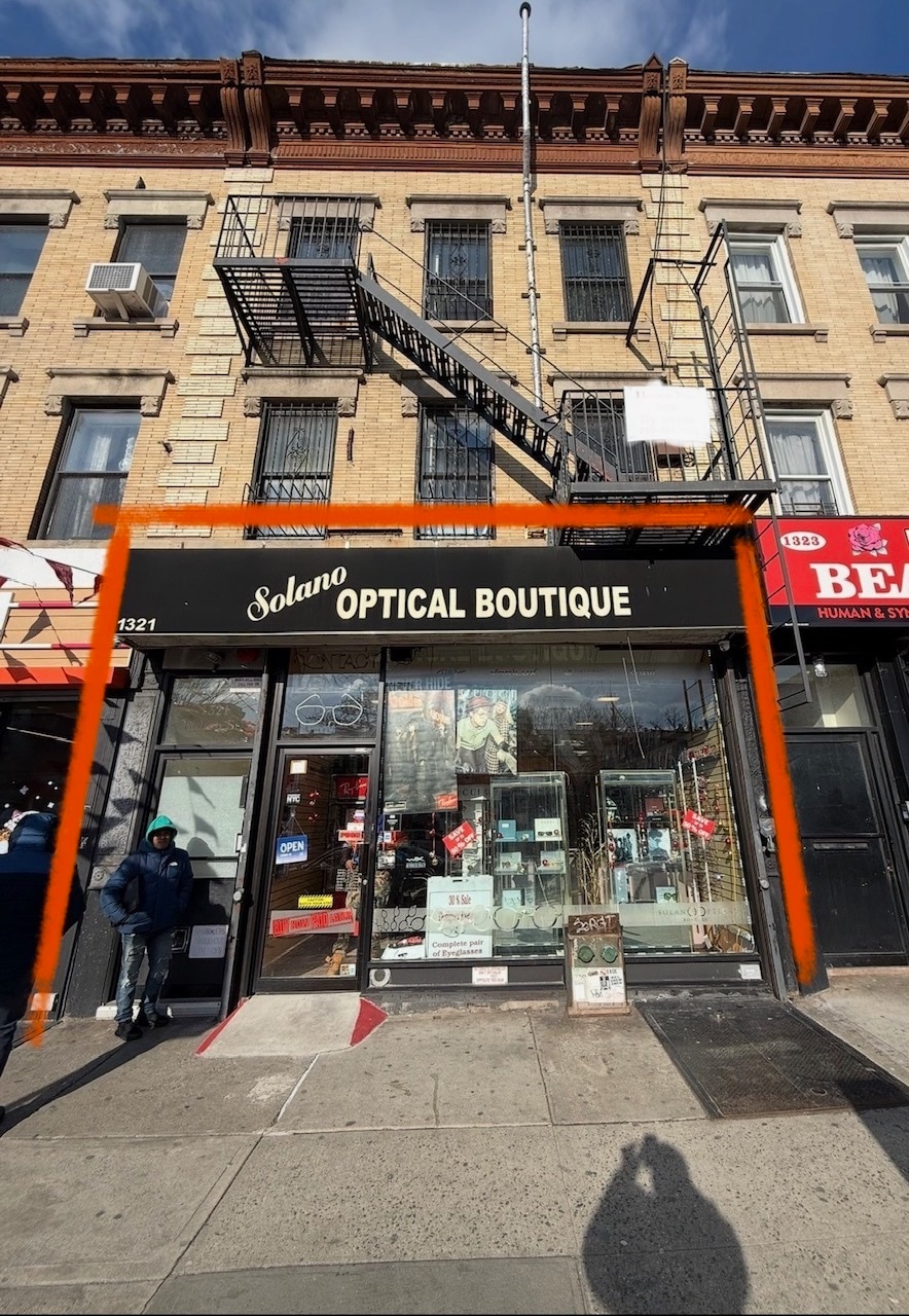 1321 Fulton St, Brooklyn, NY à louer Photo principale– Image 1 sur 2