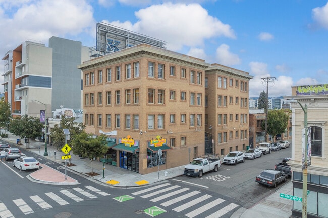 Plus de détails pour 498 25th St, Oakland, CA - Logement à vendre