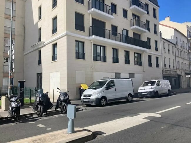 Plus de détails pour Local commercial à louer