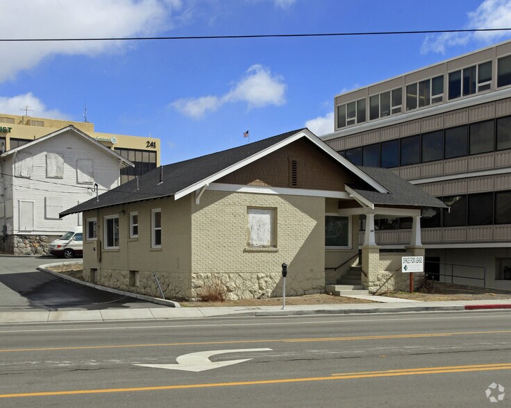 238 S Arlington Ave, Reno, NV à vendre - Photo principale – Image 1 sur 2