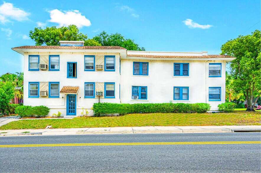 669 Avenue B NW, Winter Haven, FL à vendre - Photo principale – Image 1 sur 1