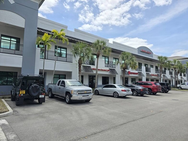 9200 Belvedere Rd, Royal Palm Beach, FL à vendre - Photo de l’immeuble – Image 2 sur 44