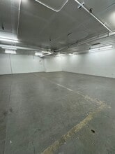 12715 Miller Rd NE, Bainbridge Island, WA à louer Photo intérieure– Image 2 sur 6