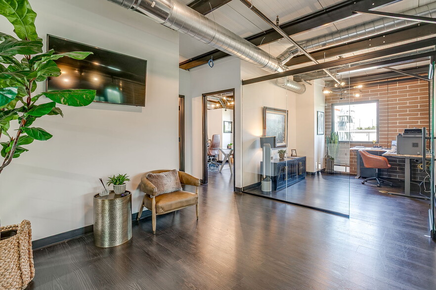 4451 Dale Earnhardt Way, Northlake, TX à louer - Photo intérieure – Image 3 sur 36