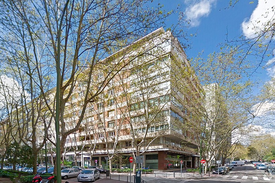 Calle del Doctor Fleming, 11, Madrid, Madrid à vendre - Photo de l’immeuble – Image 2 sur 2