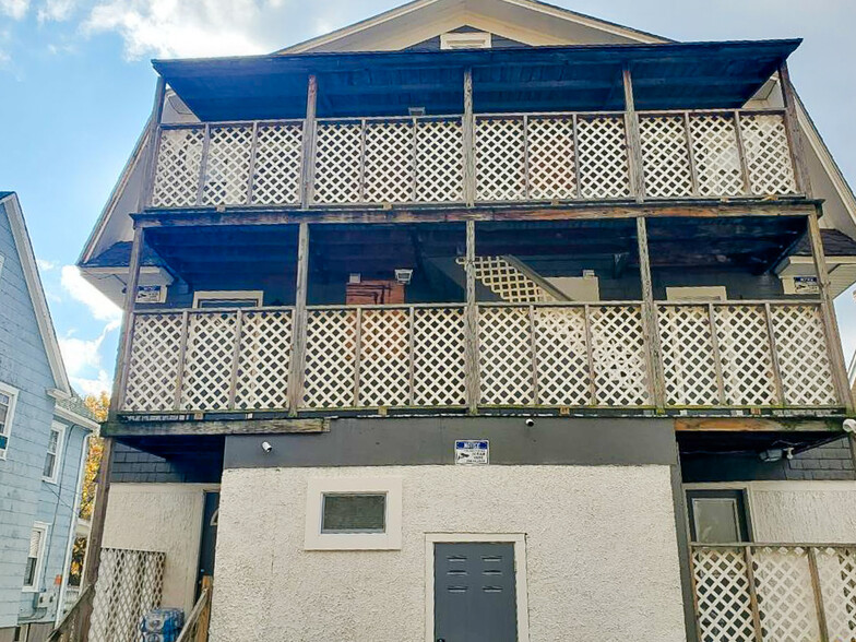 83 Grand Ave, Johnson City, NY à vendre - Photo de l’immeuble – Image 2 sur 32