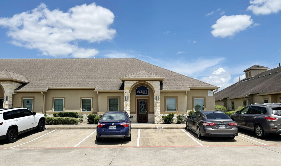 12234 Shadow Creek Pky, Pearland, TX à vendre - Photo de l’immeuble – Image 2 sur 3