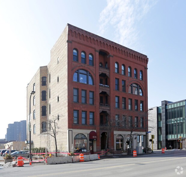 1225 Hennepin Ave, Minneapolis, MN à vendre - Photo de l’immeuble – Image 2 sur 4