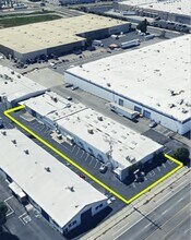 11310 Sherman Way, Sun Valley, CA à louer Photo de l’immeuble– Image 1 sur 5