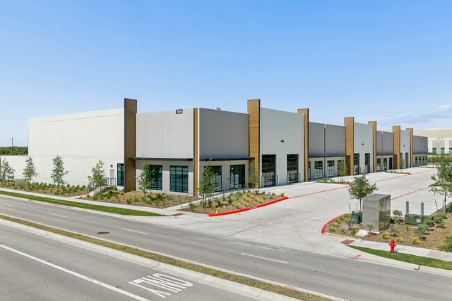 Plus de détails pour 19150 Marketplace Ave, Kyle, TX - Industriel/Logistique à louer