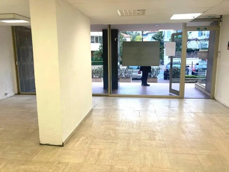 14 16 Boulevard Alexandre III, Cannes à louer - Photo intérieure – Image 3 sur 5