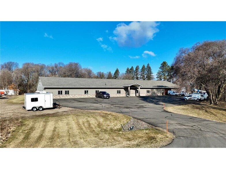 5114 Marson Dr NE, Sauk Rapids, MN à vendre - Photo de l’immeuble – Image 3 sur 24