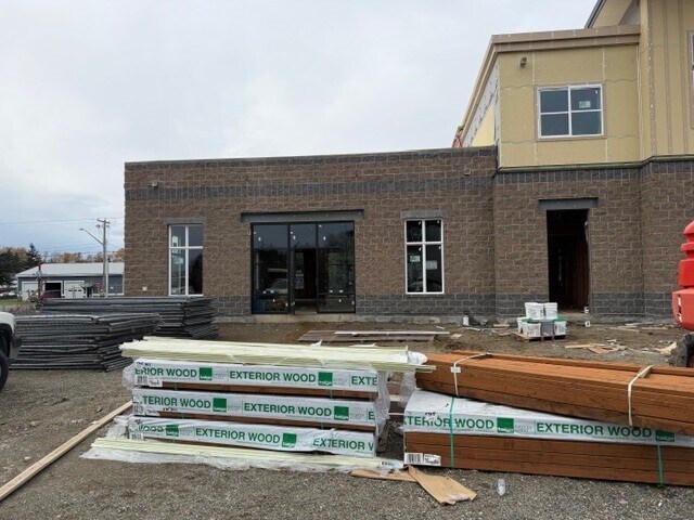 6252 Portal Way, Ferndale, WA à louer - Photo de l’immeuble – Image 2 sur 13