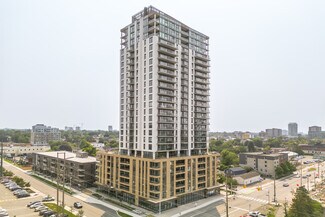 Plus de détails pour 300 McRae Av, Ottawa, ON - Local commercial à louer