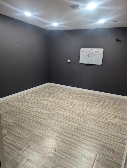 1300-1370 W Industrial Ave, Boynton Beach, FL à louer - Photo de l’immeuble – Image 2 sur 5