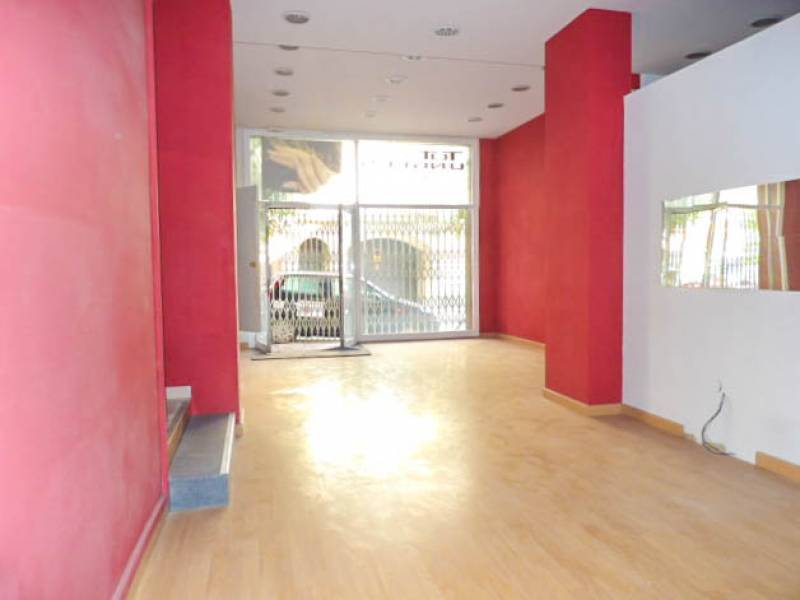 Local commercial dans Esparreguera, Barcelona à louer Photo de l’immeuble– Image 1 sur 5