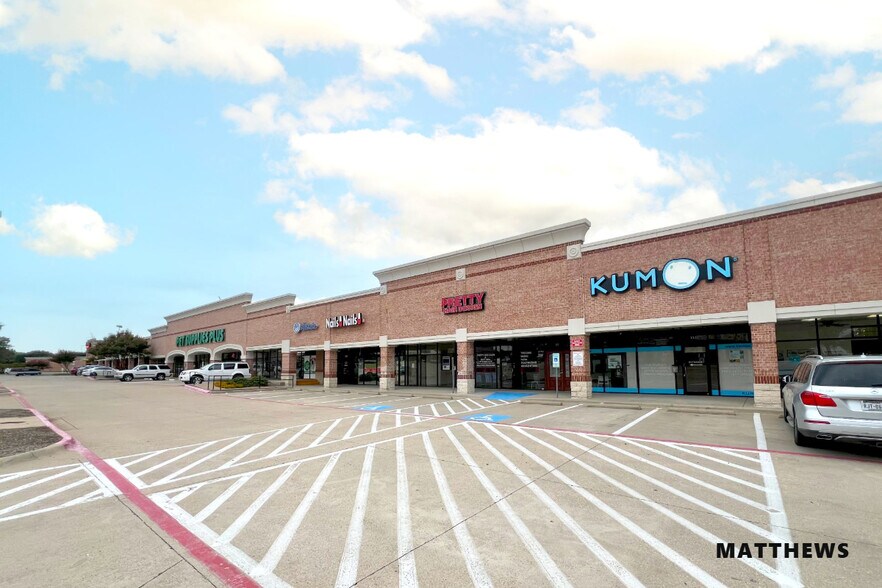 1008-1012 E Hebron Pky, Carrollton, TX à louer - Photo de l’immeuble – Image 2 sur 4